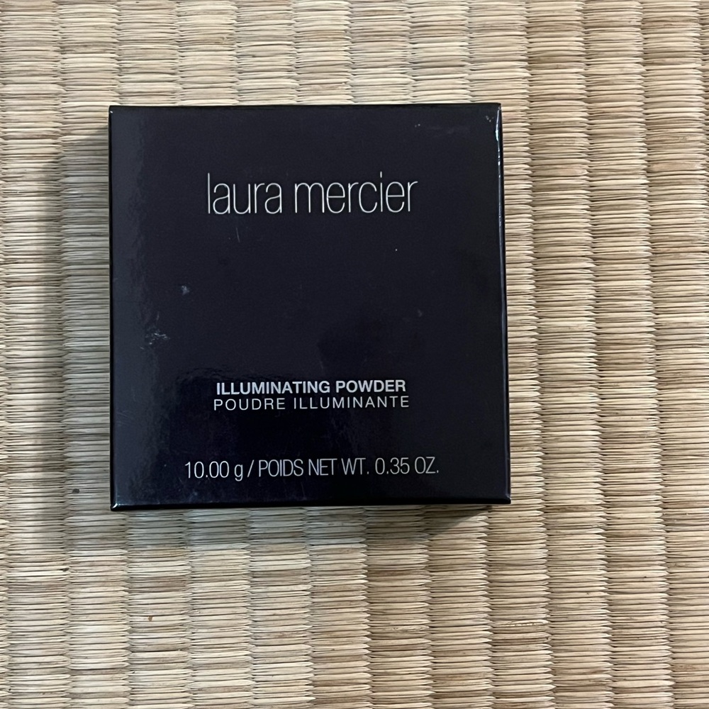 Laura mercier illuminating powder
